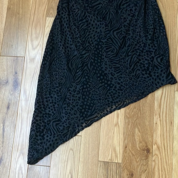 Plus PrettyLittleThing slinky black burn out dress 16 - Picture 4 of 5